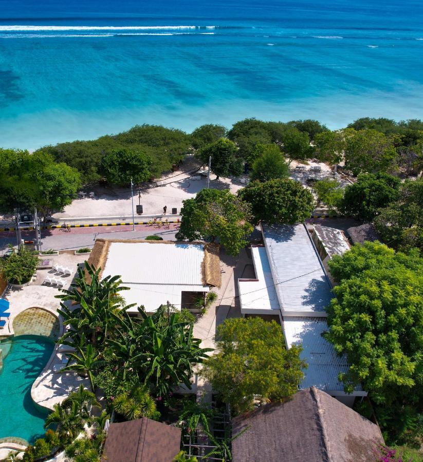 Gili Teak Beach Front Resort ギリ・トラワンガン エクステリア 写真