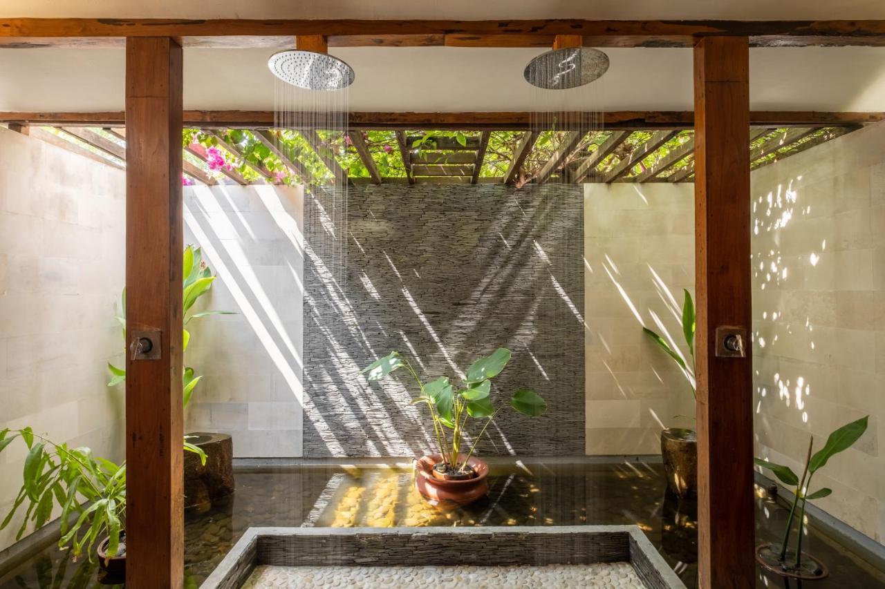 Gili Teak Beach Front Resort ギリ・トラワンガン エクステリア 写真