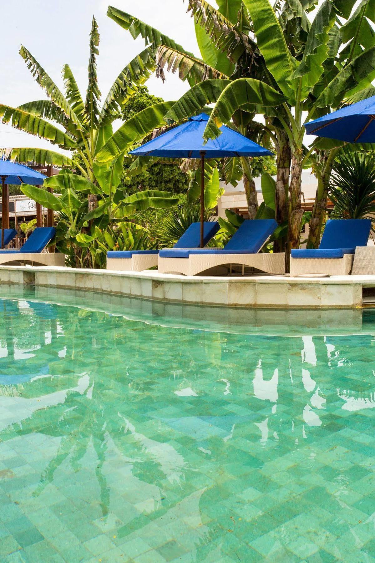 Gili Teak Beach Front Resort ギリ・トラワンガン エクステリア 写真